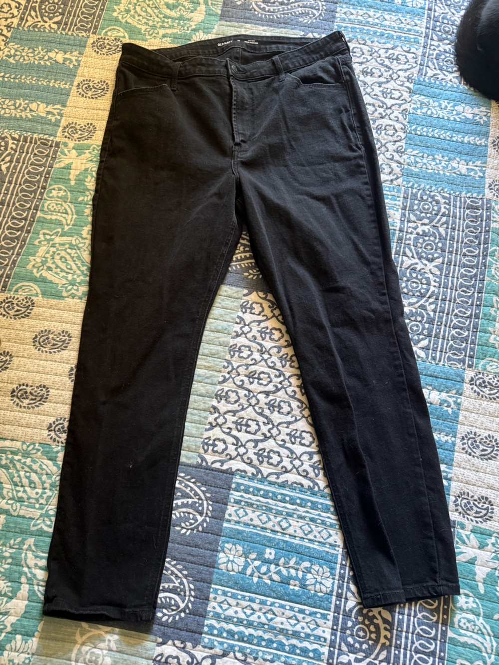 Old Navy Straight Leg Women's Jeans in Black